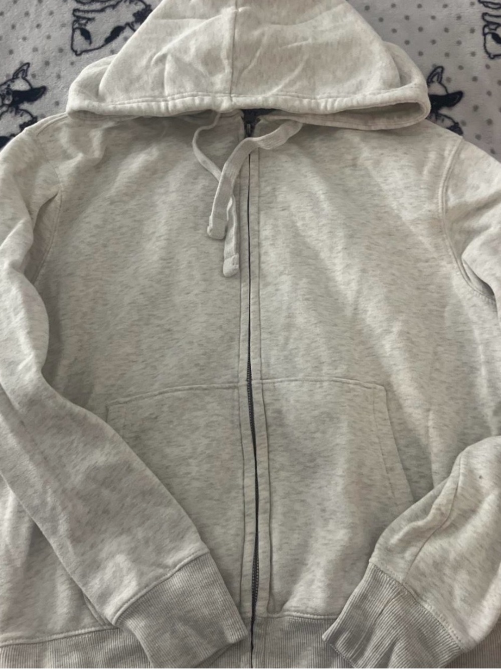 Old Navy Off-the-Shoulder Sweater in Light Gray